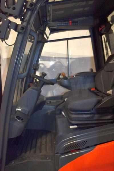Linde E 30/600 H 1252 - Electric forklift: picture 3 Linde E 30/600 H 1252 - Electric forklift: picture 3