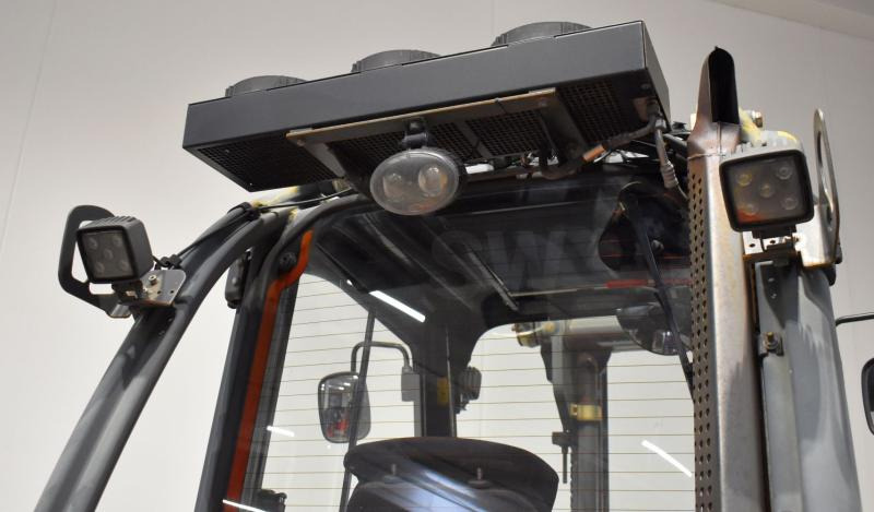 Linde H 25 T/600 EVO 393-02 - LPG forklift: picture 5 Linde H 25 T/600 EVO 393-02 - LPG forklift: picture 5