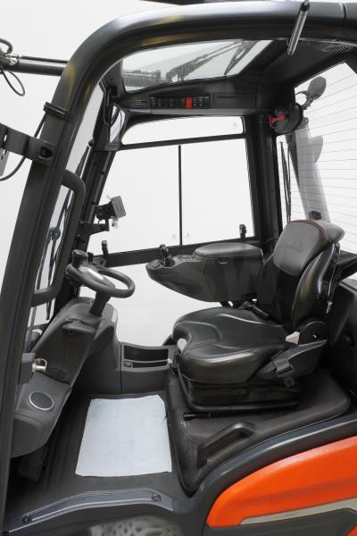 Linde H 30 D 1202 - Diesel forklift: picture 3 Linde H 30 D 1202 - Diesel forklift: picture 3