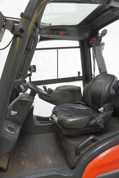 Linde H 35 D 1202 - Diesel forklift: picture 3 Linde H 35 D 1202 - Diesel forklift: picture 3