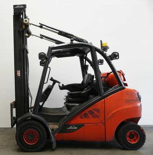 Linde H 35 T EVO 393-02 - LPG forklift: picture 4 Linde H 35 T EVO 393-02 - LPG forklift: picture 4