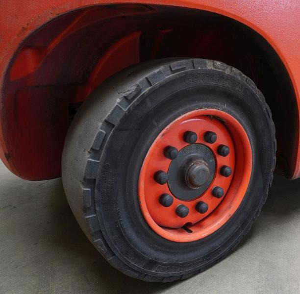 Linde H 40 T EVO 394-02 - LPG forklift: picture 5 Linde H 40 T EVO 394-02 - LPG forklift: picture 5
