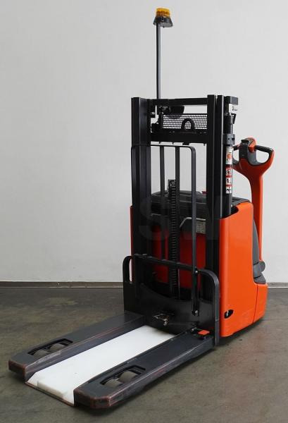 Linde L 10 1172 - Stacker: picture 2 Linde L 10 1172 - Stacker: picture 2
