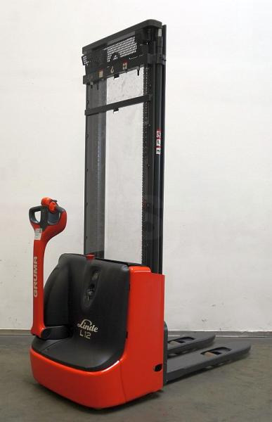 Linde L 12 1172-01 - Stacker: picture 1 Linde L 12 1172-01 - Stacker: picture 1