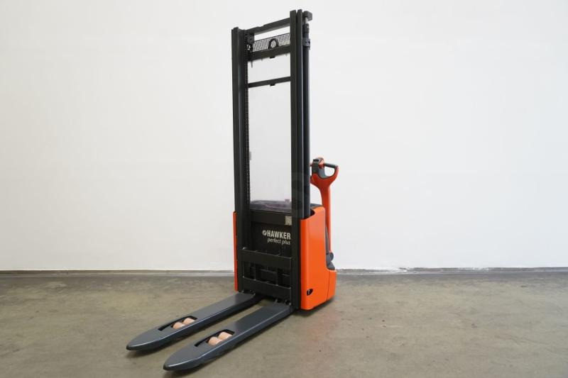 Linde L 12 1172 - Stacker: picture 2 Linde L 12 1172 - Stacker: picture 2