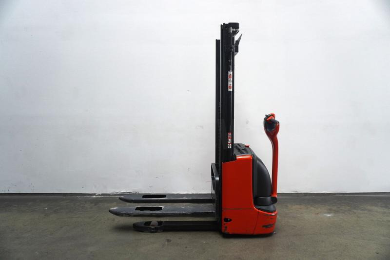 Linde L 12 1172 - Stacker: picture 3 Linde L 12 1172 - Stacker: picture 3