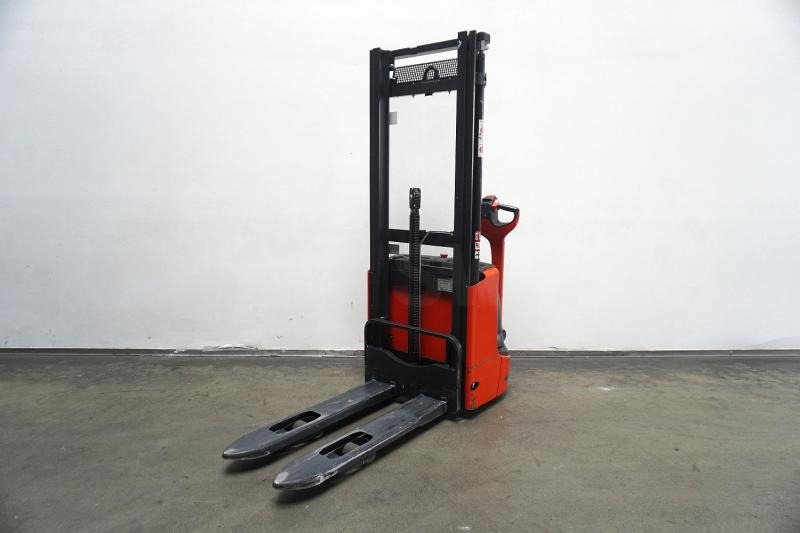 Linde L 12 1172 - Stacker: picture 2 Linde L 12 1172 - Stacker: picture 2