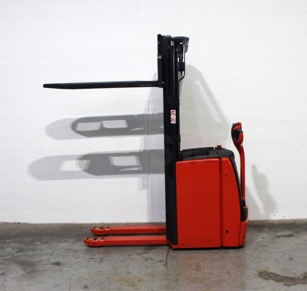 Linde L 14 1173 - Stacker: picture 3 Linde L 14 1173 - Stacker: picture 3