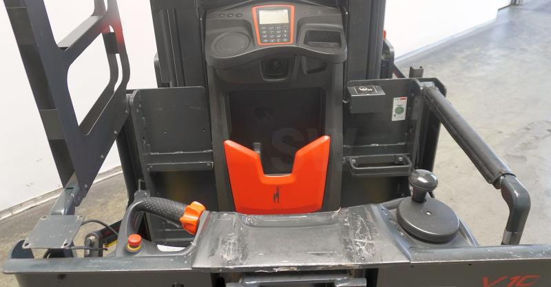 Linde V 10-01 5212 - Order picker: picture 3 Linde V 10-01 5212 - Order picker: picture 3
