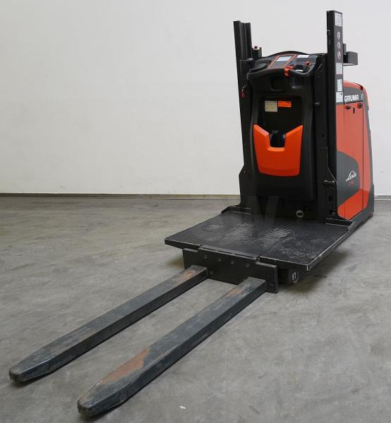 Linde V 10-02 5212 - Order picker: picture 2 Linde V 10-02 5212 - Order picker: picture 2
