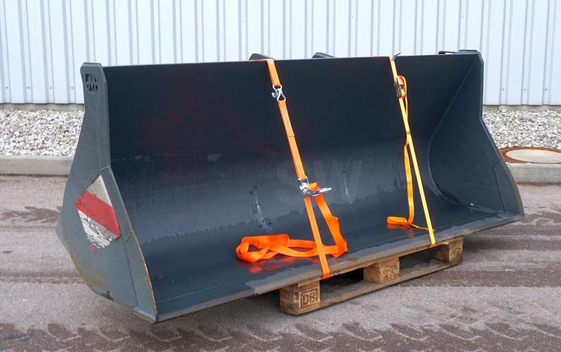 Magni 1000 L - Loader bucket: picture 1 Magni 1000 L - Loader bucket: picture 1