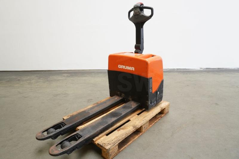 Toyota LWE130 - Pallet truck: picture 3 Toyota LWE130 - Pallet truck: picture 3