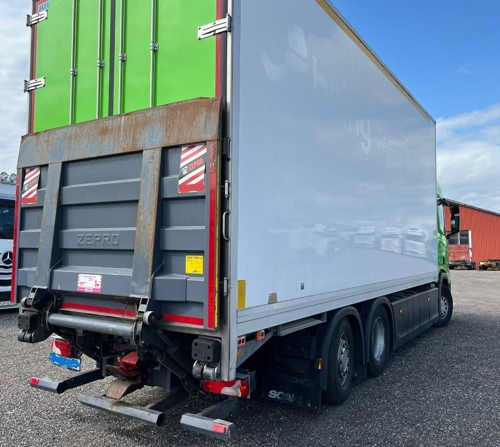 Scania R450B6X2*4NB Serie nr 2891 - Refrigerator truck: picture 3 Scania R450B6X2*4NB Serie nr 2891 - Refrigerator truck: picture 3