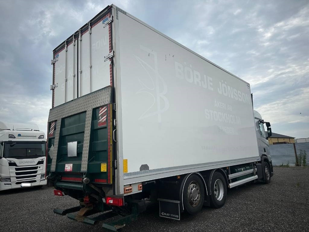 Scania R500B6X2*4NB Serie 0633 - Box truck: picture 3 Scania R500B6X2*4NB Serie 0633 - Box truck: picture 3