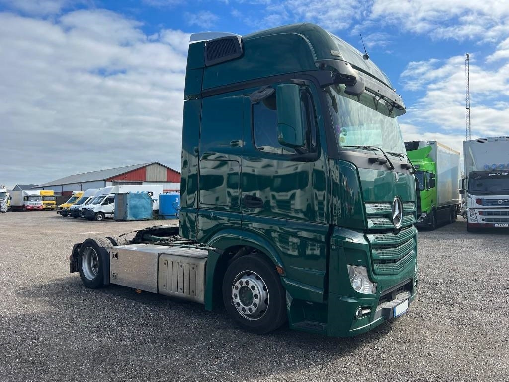 Mercedes-Benz Actros 4x2 serie 0161 - Tractor unit: picture 2 Mercedes-Benz Actros 4x2 serie 0161 - Tractor unit: picture 2