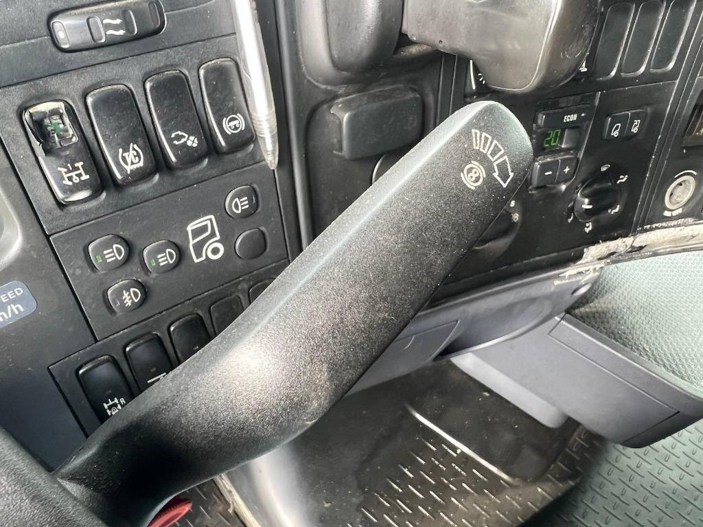 Scania R500 LA 6X2 HNB serie 8411+Hydraulik - Tractor unit: picture 5 Scania R500 LA 6X2 HNB serie 8411+Hydraulik - Tractor unit: picture 5