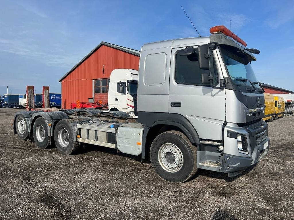 Volvo FM 8x4 serie 4132 Euro 6 - Cab chassis truck: picture 2 Volvo FM 8x4 serie 4132 Euro 6 - Cab chassis truck: picture 2