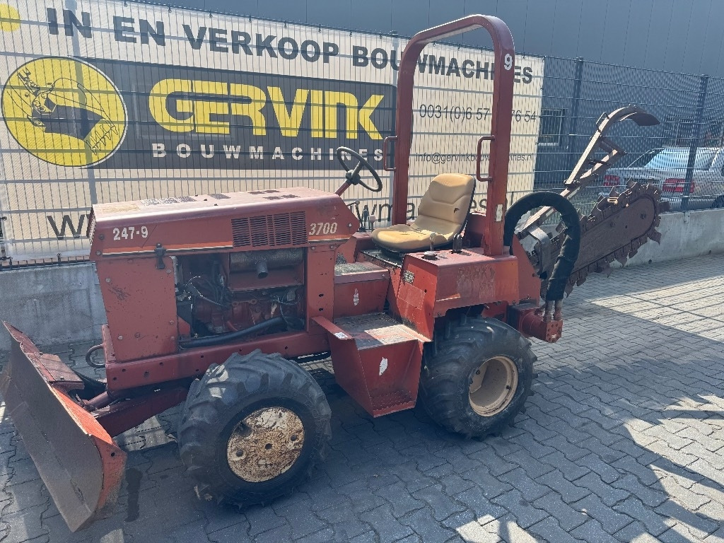 Ditch Witch 3700 DD - Trencher: picture 2 Ditch Witch 3700 DD - Trencher: picture 2