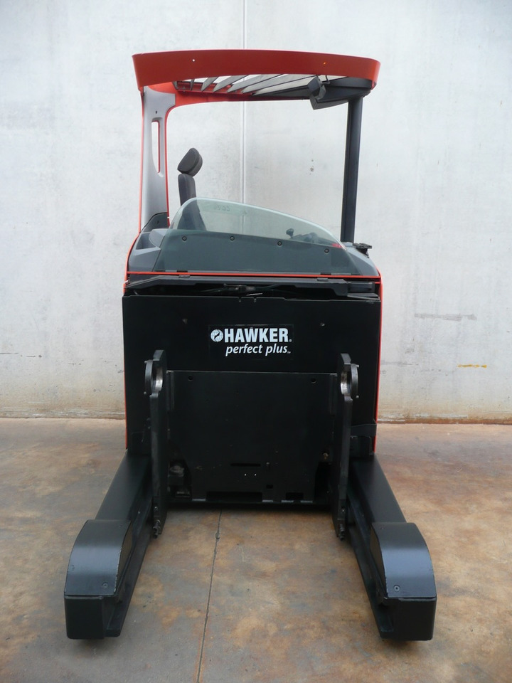 BT RRE 200 E - Reach truck: picture 5 BT RRE 200 E - Reach truck: picture 5