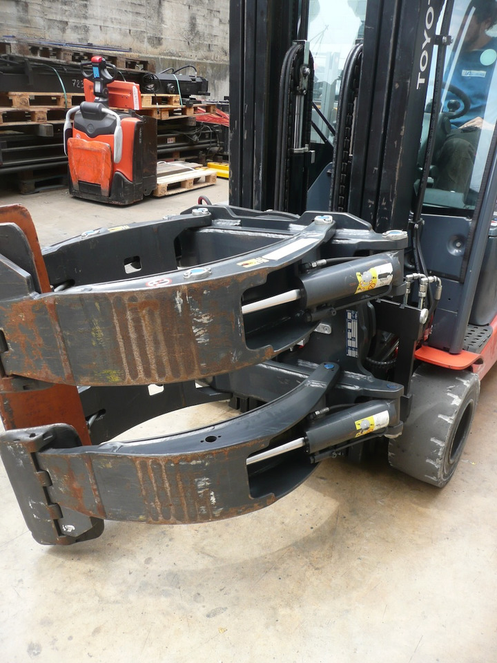 CASCADE 18H-RDP-AX33-212 RX - Clamp: picture 1 CASCADE 18H-RDP-AX33-212 RX - Clamp: picture 1