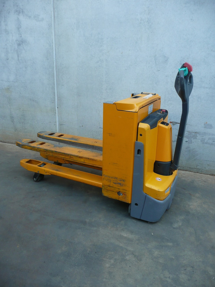 Jungheinrich EJE C20 - Pallet truck: picture 1 Jungheinrich EJE C20 - Pallet truck: picture 1