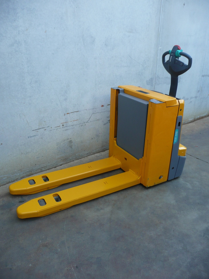 Jungheinrich EJE C20 - Pallet truck: picture 2 Jungheinrich EJE C20 - Pallet truck: picture 2