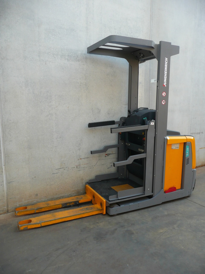 Jungheinrich EKS 110 L 160 E - Order picker: picture 1 Jungheinrich EKS 110 L 160 E - Order picker: picture 1