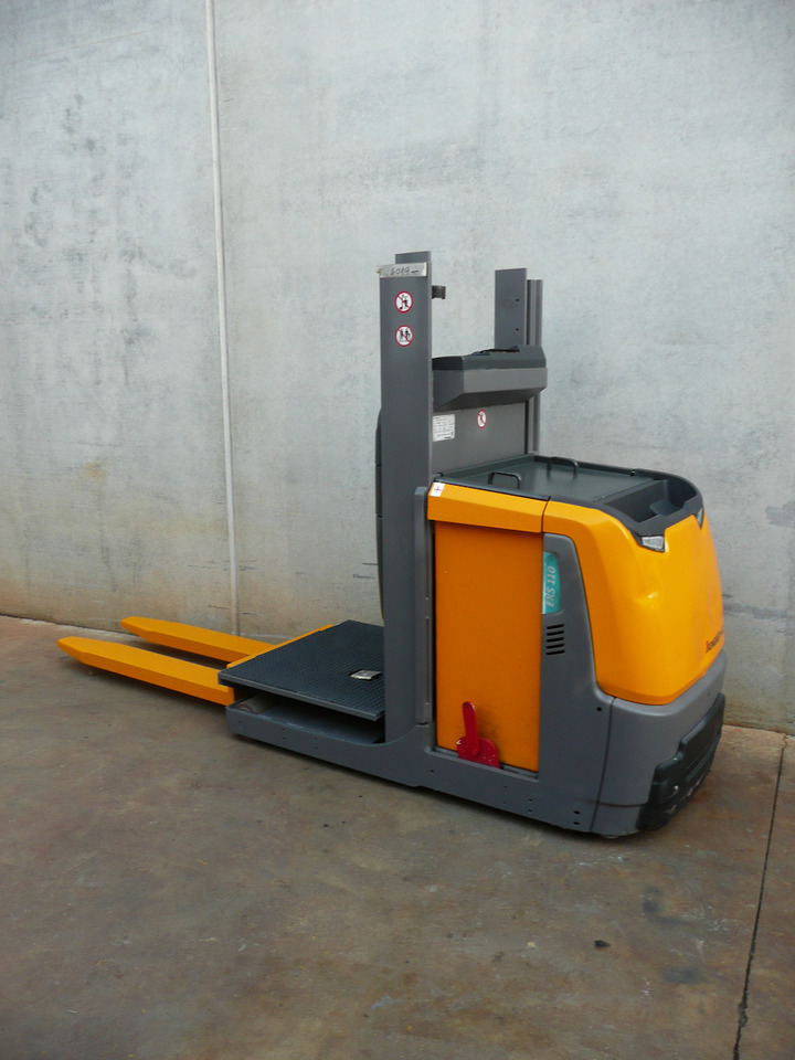 Jungheinrich EKS 110L 100E - Order picker: picture 1 Jungheinrich EKS 110L 100E - Order picker: picture 1