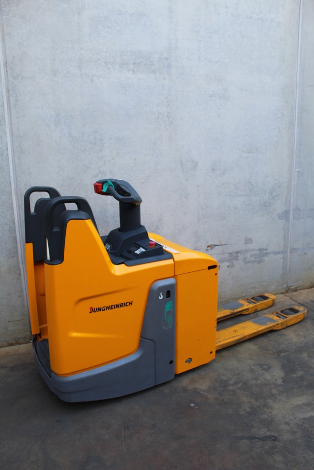 Jungheinrich ERE 120 LI-ION - Pallet truck: picture 3 Jungheinrich ERE 120 LI-ION - Pallet truck: picture 3