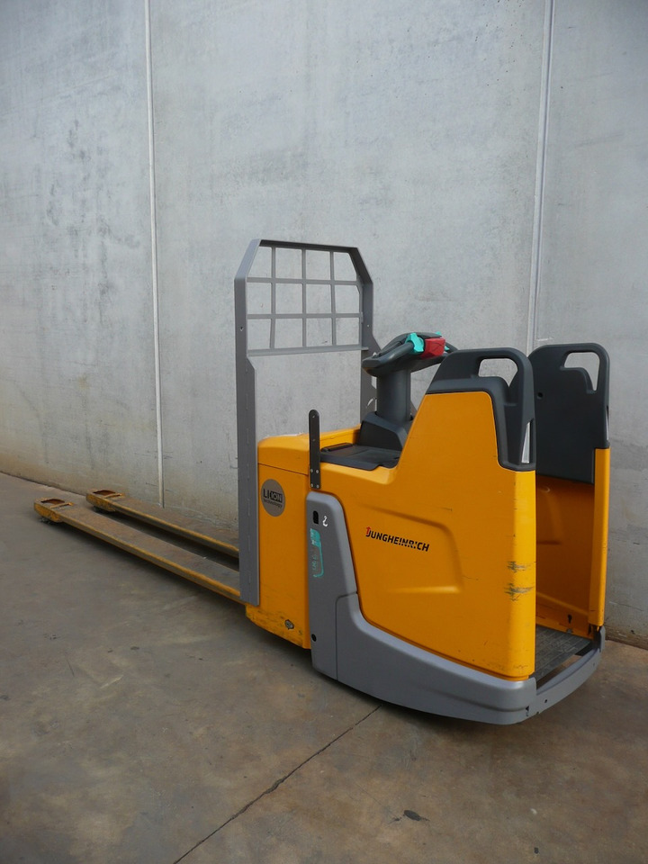 Jungheinrich ERE 120 Li-ion 2400x540 - Pallet truck: picture 1 Jungheinrich ERE 120 Li-ion 2400x540 - Pallet truck: picture 1