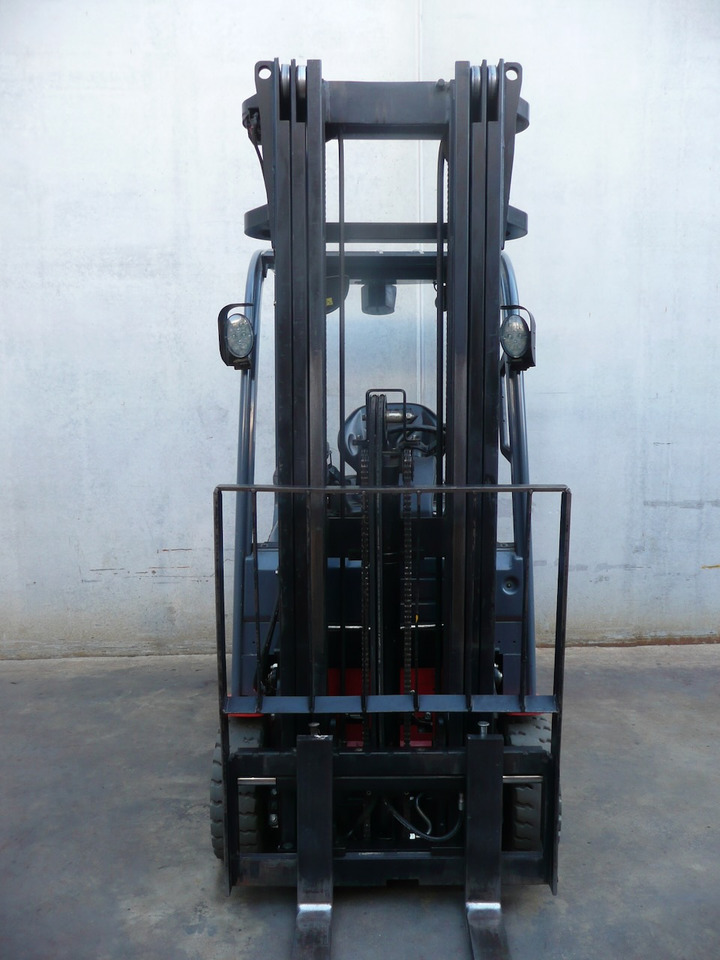 Toyota 8FBE16T - Electric forklift: picture 4 Toyota 8FBE16T - Electric forklift: picture 4
