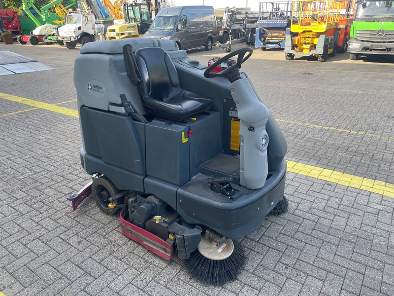Nilfisk SC 6500 1100C - Scrubber dryer: picture 5 Nilfisk SC 6500 1100C - Scrubber dryer: picture 5
