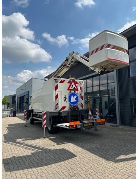 Custers T265-18 - Truck mounted aerial platform: picture 3 Custers T265-18 - Truck mounted aerial platform: picture 3