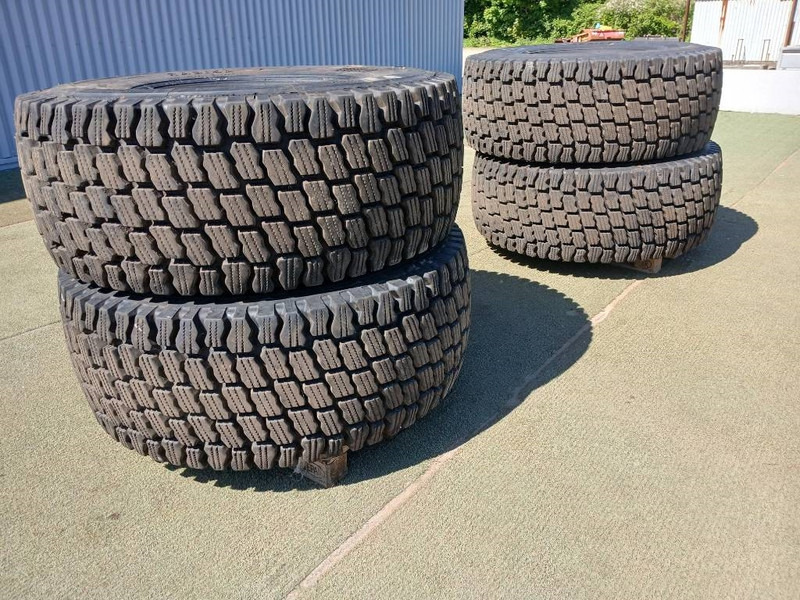"SÅLD!" Hilo 23.5R25 Snowmaster, Däck - Wheels and tires for Construction machinery: picture 2 "SÅLD!" Hilo 23.5R25 Snowmaster, Däck - Wheels and tires for Construction machinery: picture 2