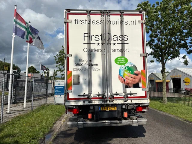 Scania P280 Closed box taillift 2000 kg Fuel CNG ADR - Box truck: picture 5 Scania P280 Closed box taillift 2000 kg Fuel CNG ADR - Box truck: picture 5