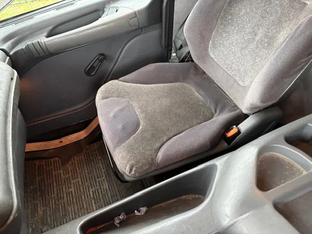 Cab chassis truck Scania P94-220 Chassis curtainslider DB 4X2 NA 65115 Low Milage: picture 19 Cab chassis truck Scania P94-220 Chassis curtainslider DB 4X2 NA 65115 Low Milage: picture 19