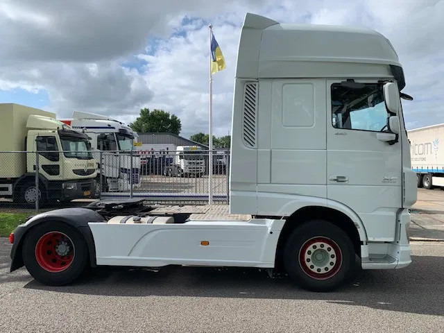 DAF XF 440 FT Euro6 SSC standairco 2 tanks TuV 09-2025 - Tractor unit: picture 4 DAF XF 440 FT Euro6 SSC standairco 2 tanks TuV 09-2025 - Tractor unit: picture 4