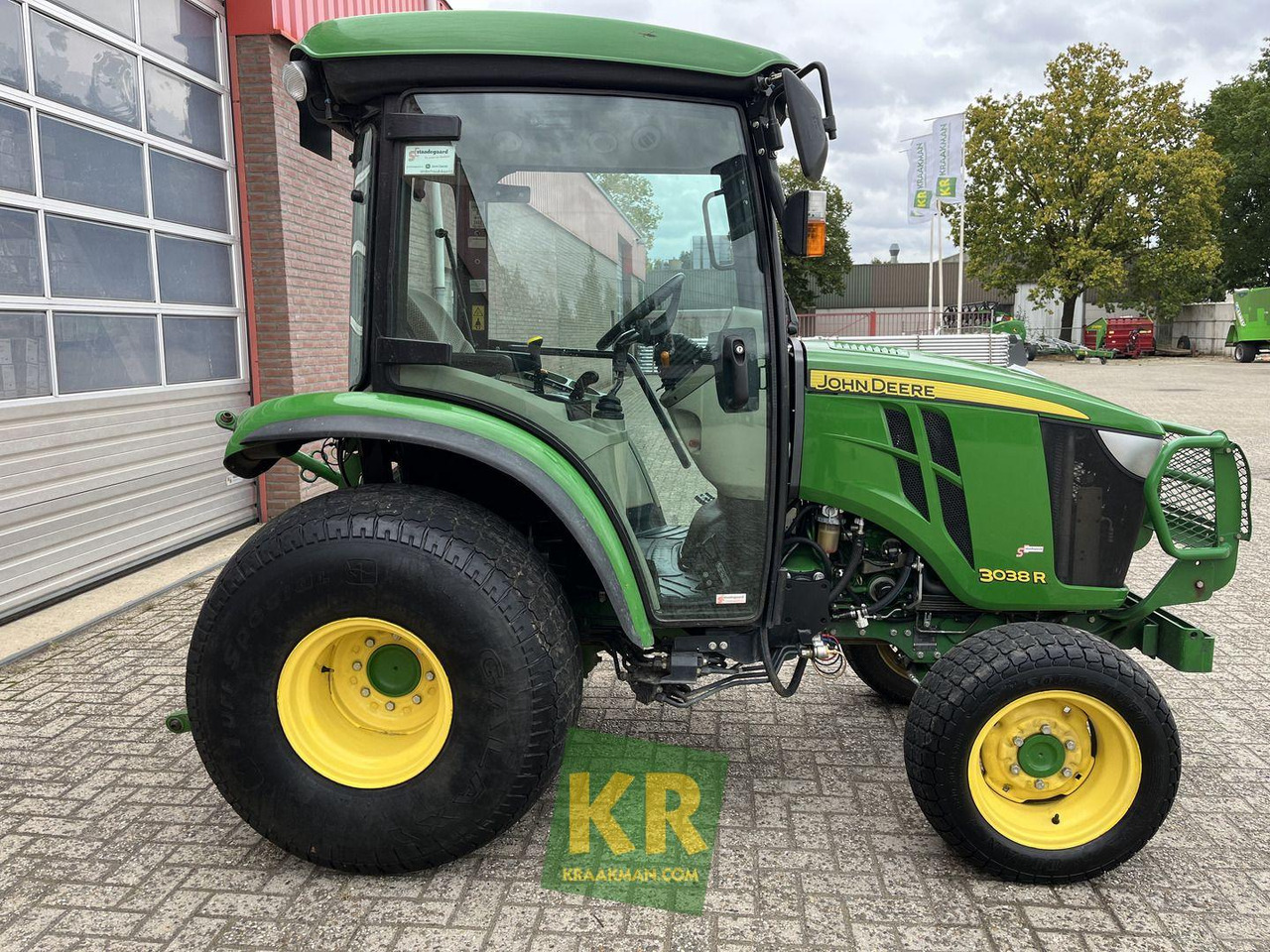3038R John Deere - Compact tractor: picture 4 3038R John Deere - Compact tractor: picture 4