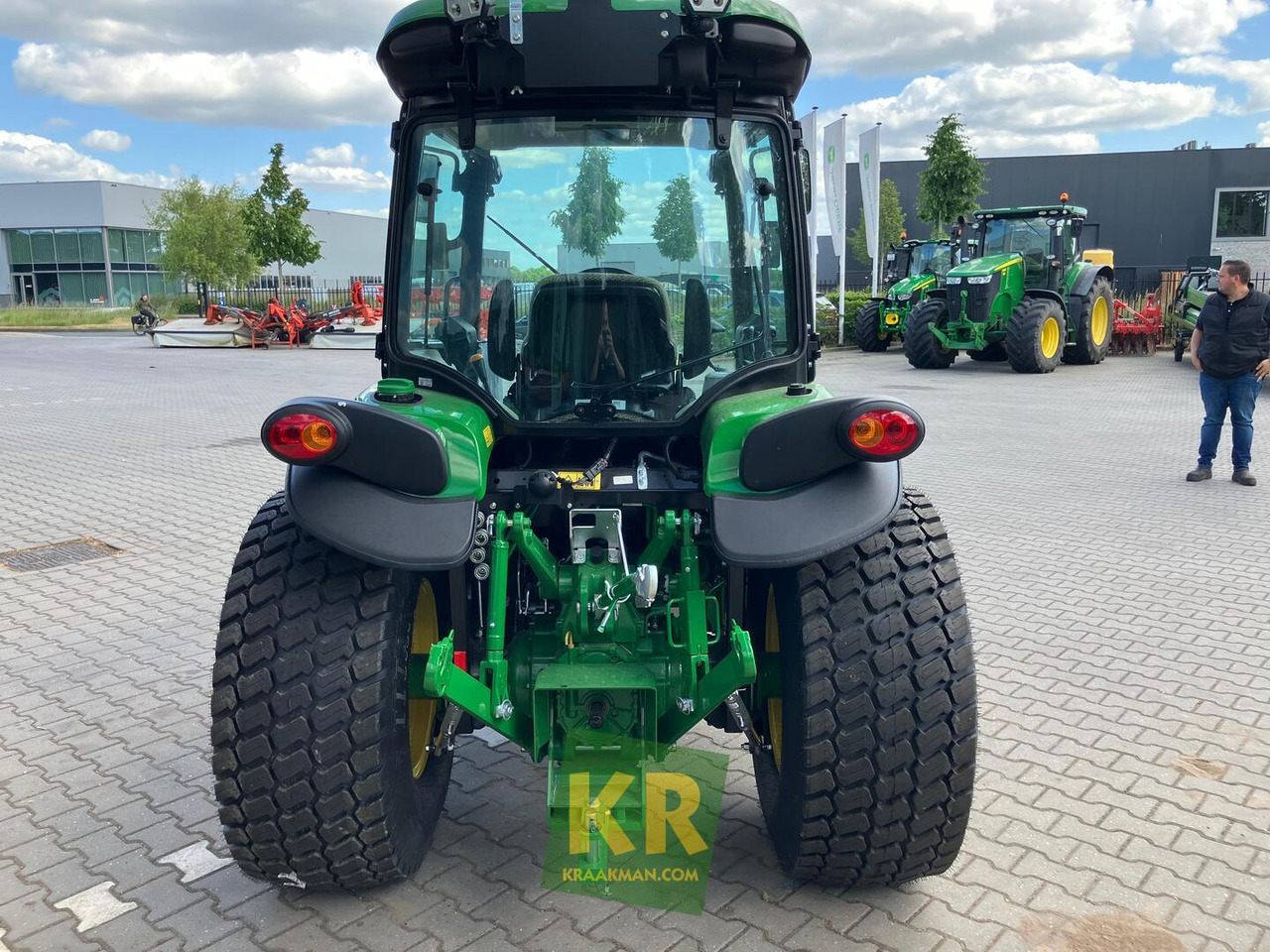 4066R John Deere - Compact tractor: picture 3 4066R John Deere - Compact tractor: picture 3