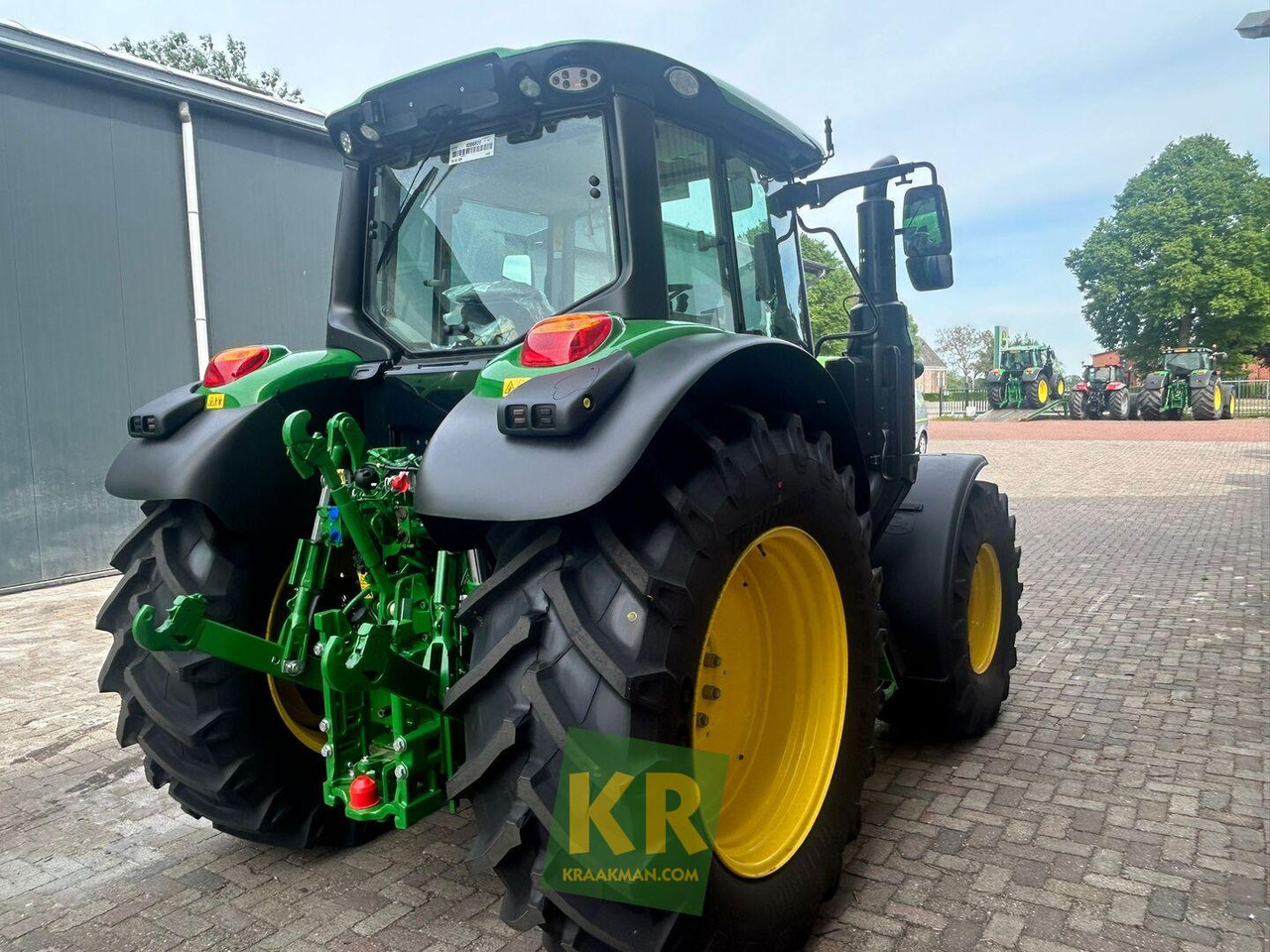 6120M John Deere - Farm tractor: picture 1 6120M John Deere - Farm tractor: picture 1