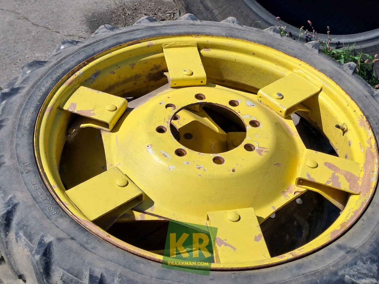 8.3/8R36 (x2) John Deere - Wheel and tire package for Agricultural machinery: picture 1 8.3/8R36 (x2) John Deere - Wheel and tire package for Agricultural machinery: picture 1
