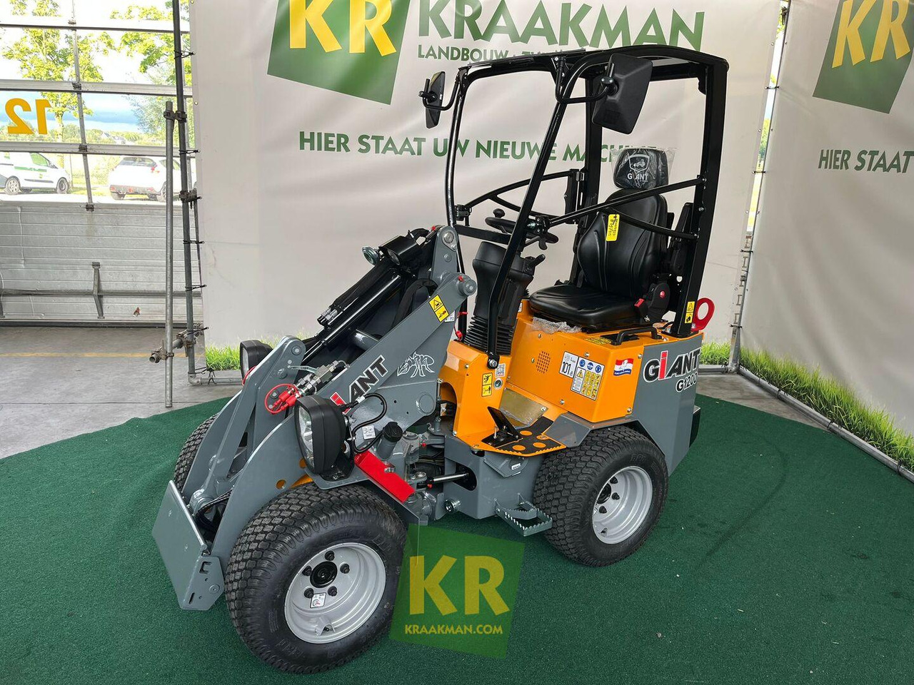 G1200 Giant - Compact loader: picture 1 G1200 Giant - Compact loader: picture 1