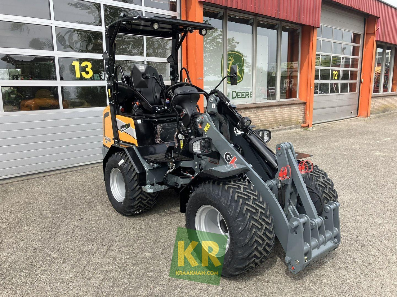Giant G2500 X-tra HD - Compact loader: picture 2 Giant G2500 X-tra HD - Compact loader: picture 2