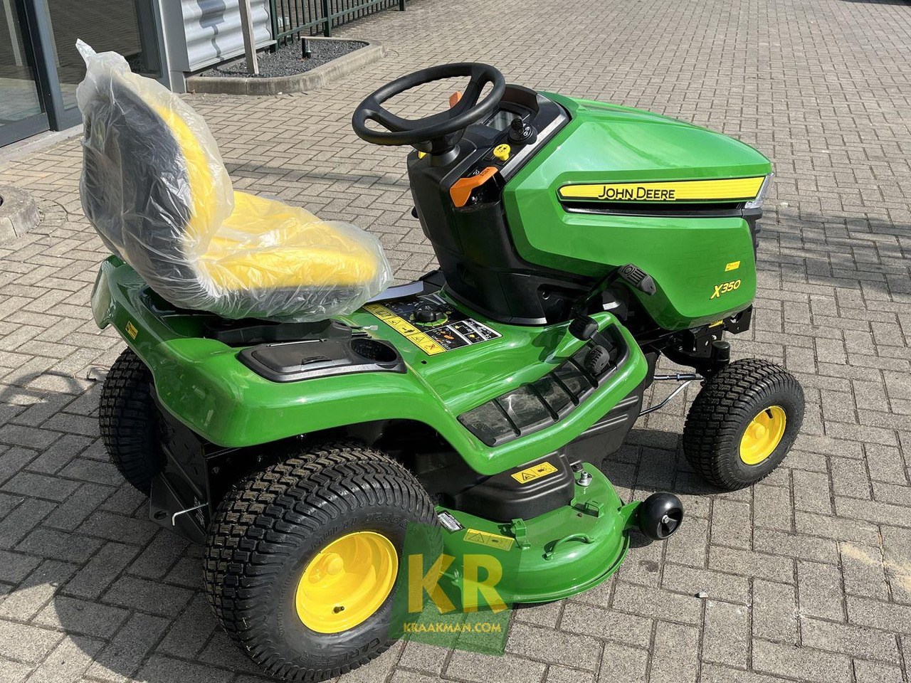 John Deere X350 - Garden mower: picture 4 John Deere X350 - Garden mower: picture 4