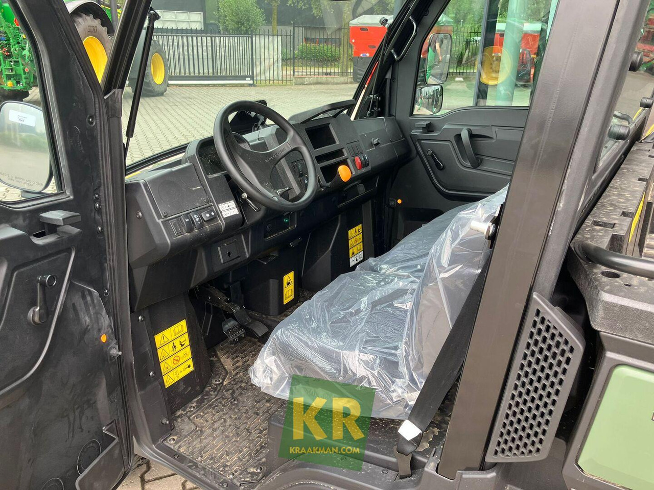 John Deere XUV875M - Side-by-side/ ATV: picture 4 John Deere XUV875M - Side-by-side/ ATV: picture 4