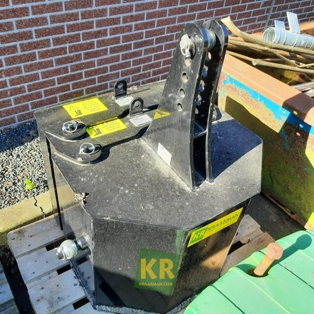 LSM Frontgewicht 1100 KG - Counterweight: picture 1 LSM Frontgewicht 1100 KG - Counterweight: picture 1