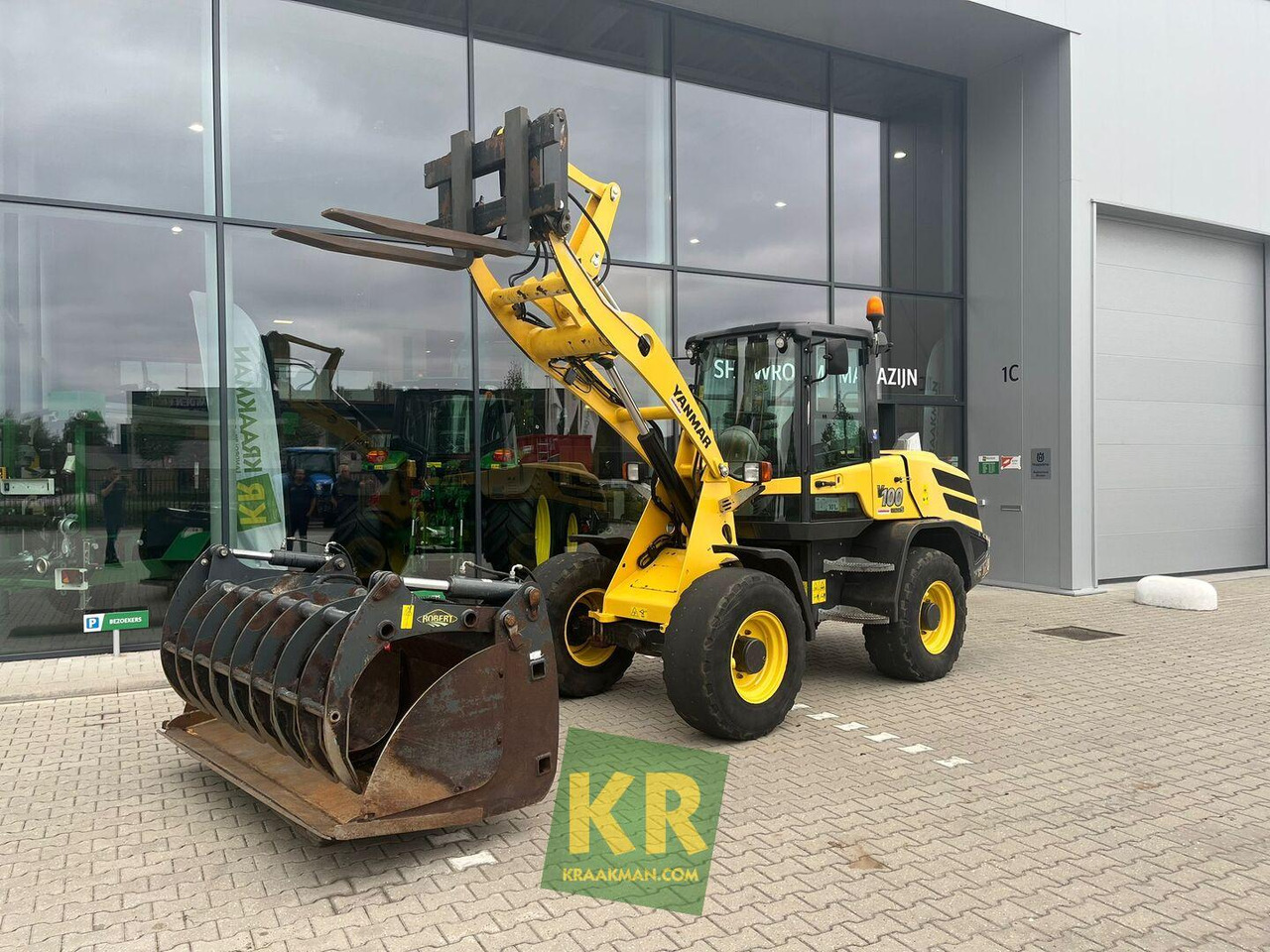 Yanmar V100 shovel - Wheel loader: picture 1 Yanmar V100 shovel - Wheel loader: picture 1