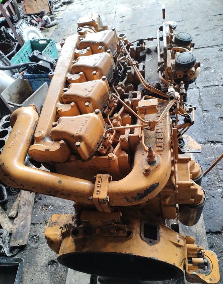 GŁOWICA LIEBHERR D924 CZĘŚCI WAŁ KORBOWY GŁOWICA TŁOK - Cylinder head for Construction machinery: picture 1 GŁOWICA LIEBHERR D924 CZĘŚCI WAŁ KORBOWY GŁOWICA TŁOK - Cylinder head for Construction machinery: picture 1