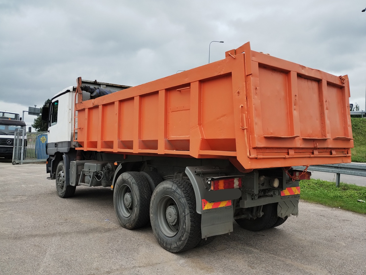 MERCEDES-BENZ Actros 3335 6x4 - Tipper: picture 4 MERCEDES-BENZ Actros 3335 6x4 - Tipper: picture 4