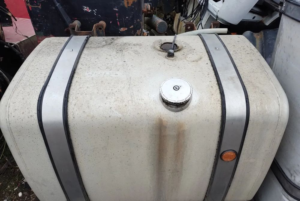 ZBIORNIK PALIWA ALUMINIOWY 450 LITRÓW MERCEDES MAN DAF SCANIA VOLVO IVECO RENAULT - Fuel tank for Truck: picture 2 ZBIORNIK PALIWA ALUMINIOWY 450 LITRÓW MERCEDES MAN DAF SCANIA VOLVO IVECO RENAULT - Fuel tank for Truck: picture 2